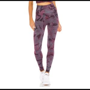 Spiritual gangster tie-dyed Ribbed leggings.
